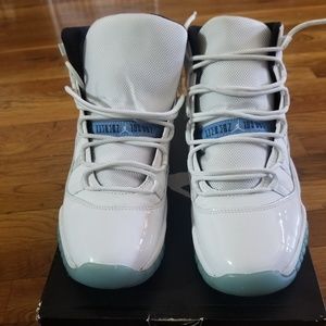Jordan colombian 11s boys size 7